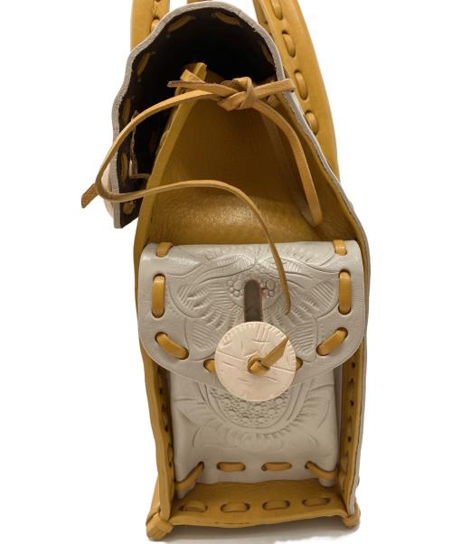 Carving Tribes（カービングトライブス）CARVING TRIBES (カービングトライブス) BI MaestraS アイボリー×マスタードの古着・服飾アイテム