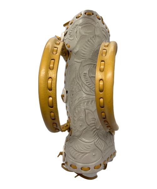 Carving Tribes（カービングトライブス）CARVING TRIBES (カービングトライブス) BI MaestraS アイボリー×マスタードの古着・服飾アイテム