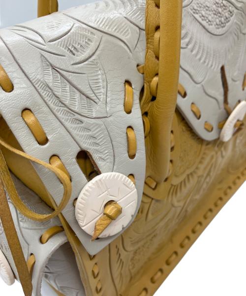 Carving Tribes（カービングトライブス）CARVING TRIBES (カービングトライブス) BI MaestraS アイボリー×マスタードの古着・服飾アイテム