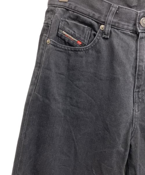 DIESEL（ディーゼル）DIESEL (ディーゼル) D-AKEMIワイドフレアブラックデニムパンツ ブラック サイズ:28の古着・服飾アイテム