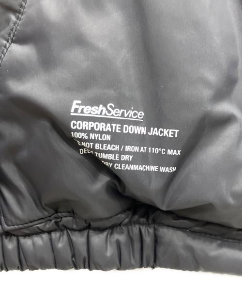 FreshService（フレッシュサービス）FreshService (フレッシュサービス) CORPORATE DOWN JACKET/コーポレートダウン ブラック サイズ:Mの古着・服飾アイテム