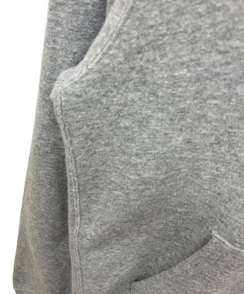 F.C.R.B.（エフシーレアルブリストル）F.C.R.B. (エフシーレアルブリストル) APPLIQUE LOGO PULL OVER HOODY グレー サイズ:Sの古着・服飾アイテム