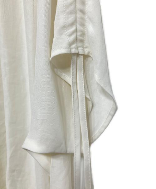 UNTITLED（アンタイトル）UNTITLED (アンタイトル) 肩ドロストドルマンブラウス アイボリー サイズ:2 未使用品の古着・服飾アイテム