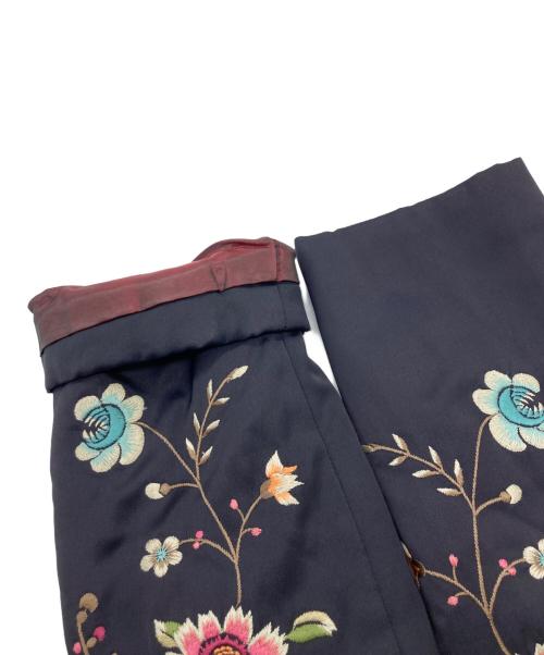 VIVIENNE TAM（ヴィヴィアンタム）VIVIENNE TAM (ヴィヴィアンタム) 花柄刺繍ブルゾン ネイビー サイズ:1の古着・服飾アイテム