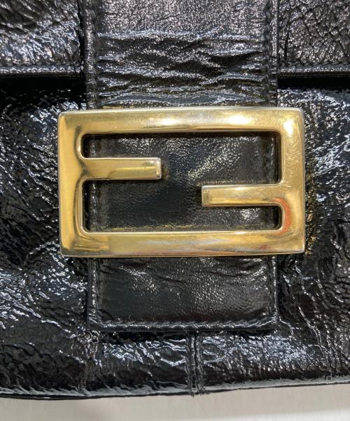 FENDI（フェンディ）FENDI (フェンディ) ショルダーバッグ ブラックの古着・服飾アイテム