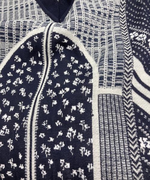 Mame Kurogouchi（マメクロゴウチ）Mame Kurogouchi (マメクロゴウチ) Osmanthus Motif Jacquard Knitted Vest ネイビー サイズ: 2の古着・服飾アイテム