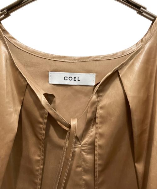 COEL（コエル）COEL (コエル) レザーライクサテンブラウス ベージュ サイズ:FREEの古着・服飾アイテム