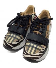 BURBERRY（バーバリー）の古着「New Regis Sneakers」｜ベージュ×ホワイト