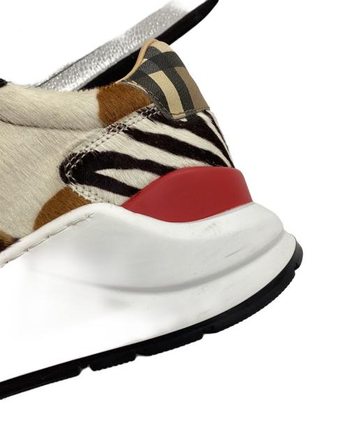 BURBERRY（バーバリー）BURBERRY (バーバリー) New Regis Sneakers ベージュ×ホワイト サイズ:40の古着・服飾アイテム