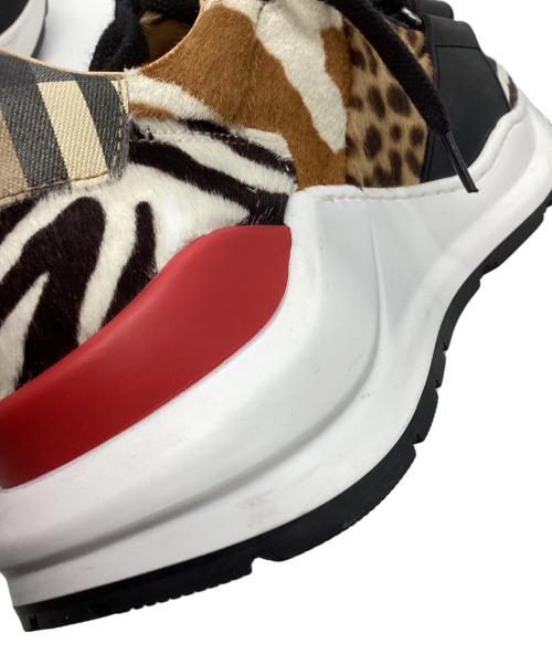 BURBERRY（バーバリー）BURBERRY (バーバリー) New Regis Sneakers ベージュ×ホワイト サイズ:40の古着・服飾アイテム