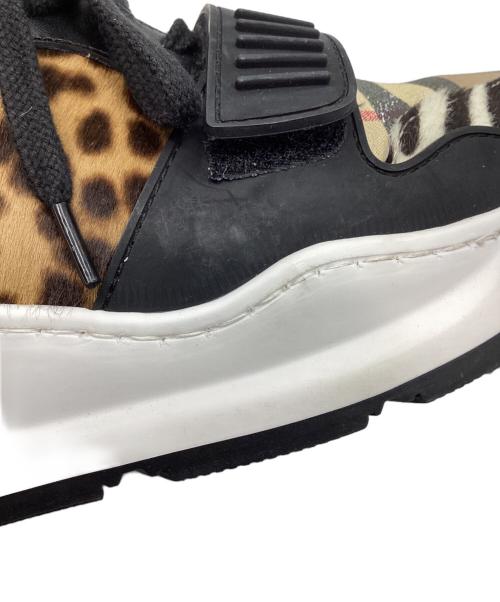 BURBERRY（バーバリー）BURBERRY (バーバリー) New Regis Sneakers ベージュ×ホワイト サイズ:40の古着・服飾アイテム