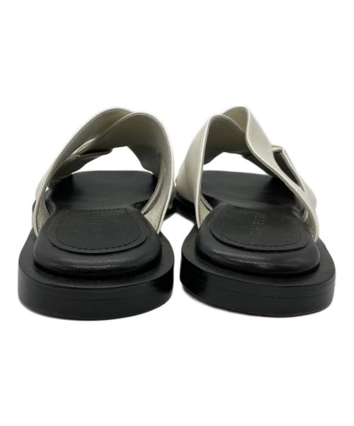 CHIELEI（キエレイ）CHIELEI (キエレイ) CROSS SANDAL ホワイト サイズ:23.5の古着・服飾アイテム