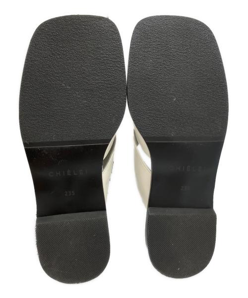 CHIELEI（キエレイ）CHIELEI (キエレイ) CROSS SANDAL ホワイト サイズ:23.5の古着・服飾アイテム