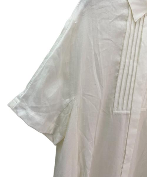 ebure（エブール）ebure (エブール) ラミーサテン シャツワンピース ホワイト サイズ:38の古着・服飾アイテム