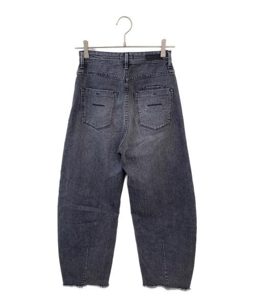 YANUK（ヤヌーク）YANUK (ヤヌーク) カーブテーパード LAURA ブラック サイズ:24の古着・服飾アイテム