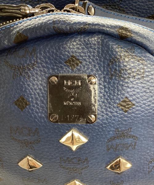 MCM（エムシーエム）MCM (エムシーエム) スタッズ バックパック ネイビーの古着・服飾アイテム