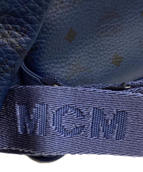 MCM（エムシーエム）MCM (エムシーエム) スタッズ バックパック ネイビーの古着・服飾アイテム