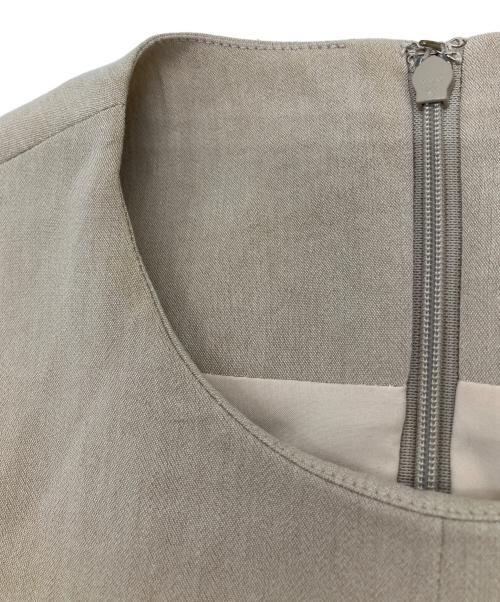 TODAYFUL（トゥデイフル）TODAYFUL (トゥデイフル) ハーフスリーブタックドレス ベージュ サイズ:38の古着・服飾アイテム
