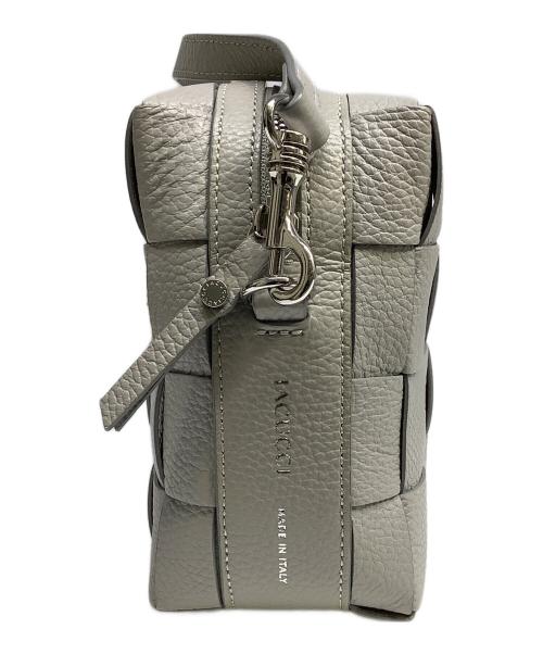 IACUCCI（イアクッチ）IACUCCI (イアクッチ) ショルダーバッグ グレーの古着・服飾アイテム