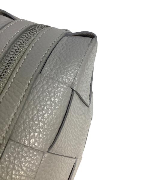 IACUCCI（イアクッチ）IACUCCI (イアクッチ) ショルダーバッグ グレーの古着・服飾アイテム