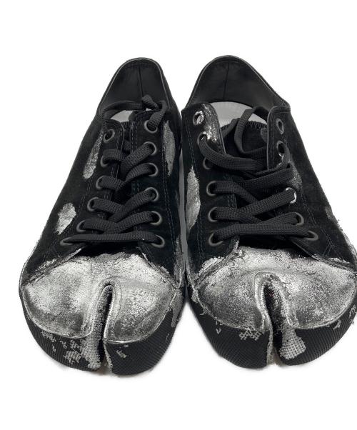 Maison Margiela（メゾンマルジェラ）Maison Margiela (メゾンマルジェラ) 足袋スニーカー ブラック×シルバー サイズ:41の古着・服飾アイテム