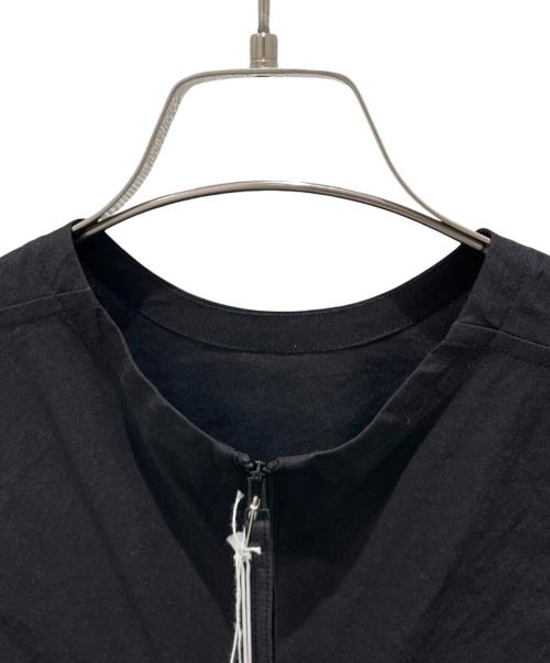 ISSEY MIYAKE（イッセイミヤケ）ISSEY MIYAKE (イッセイミヤケ) メンブレン ストレッチ ノースリーブワンピース ブラック サイズ:2の古着・服飾アイテム