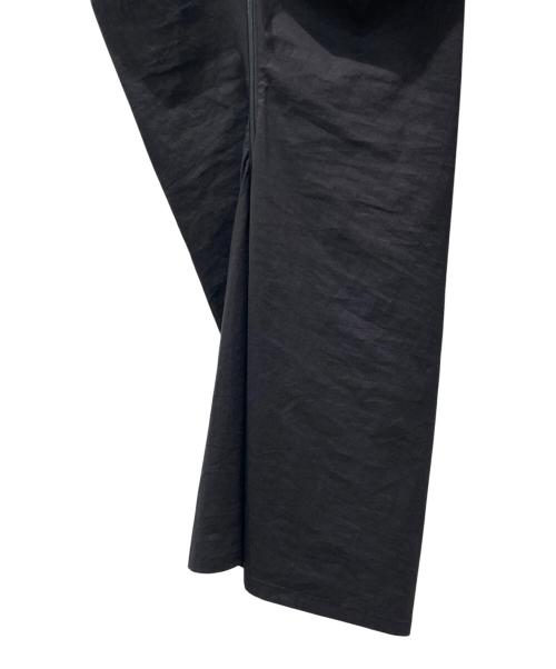 ISSEY MIYAKE（イッセイミヤケ）ISSEY MIYAKE (イッセイミヤケ) メンブレン ストレッチ ノースリーブワンピース ブラック サイズ:2の古着・服飾アイテム