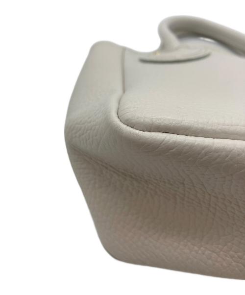 YOUNG & OLSEN The DRYGOODS STORE（ヤングアンドオルセン ザ ドライグッズストア）YOUNG & OLSEN The DRYGOODS STORE (ヤングアンドオルセン ザ ドライグッズストア) EMBOSSED LEATHER TOTE XS ホワイトの古着・服飾アイテム