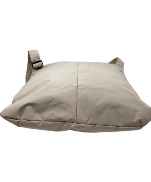 ERA.（エラ）ERA. (エラ) ショルダーバッグ アイボリーの古着・服飾アイテム