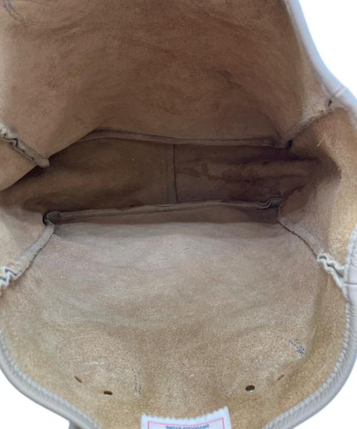 YOUNG & OLSEN The DRYGOODS STORE（ヤングアンドオルセン ザ ドライグッズストア）YOUNG & OLSEN The DRYGOODS STORE (ヤングアンドオルセン ザ ドライグッズストア) EMBOSSED LEATHER TOTE M ベージュの古着・服飾アイテム