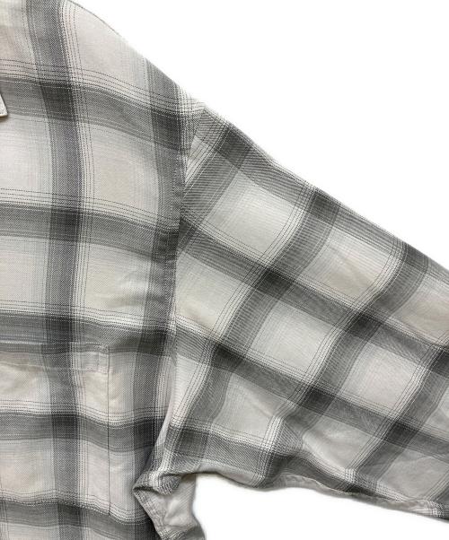 BLACK DOGS ROTTWEILER（ブラックドッグロットワイラー）BLACK DOGS ROTTWEILER (ブラックドッグロットワイラー) R9 OMBRE SHIRT グレー サイズ:Mの古着・服飾アイテム
