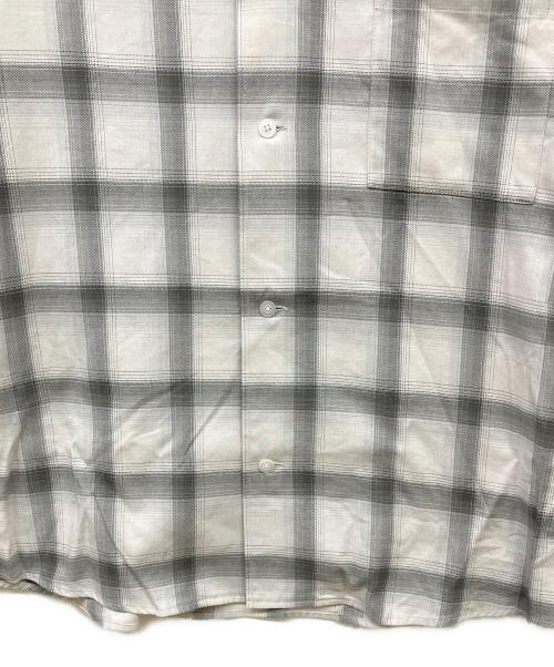 BLACK DOGS ROTTWEILER（ブラックドッグロットワイラー）BLACK DOGS ROTTWEILER (ブラックドッグロットワイラー) R9 OMBRE SHIRT グレー サイズ:Mの古着・服飾アイテム