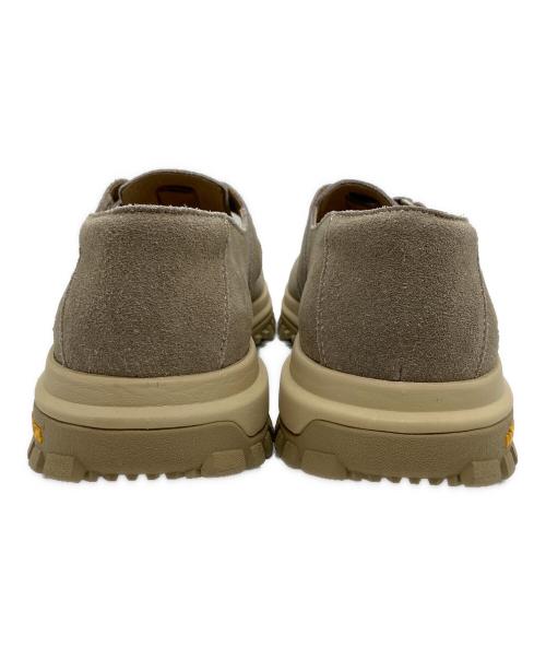 hobo（ホボ）hobo (ホボ) suncore (サンコア) STRAP SLIP ON SHOES COW SUEDE ベージュ サイズ:27の古着・服飾アイテム