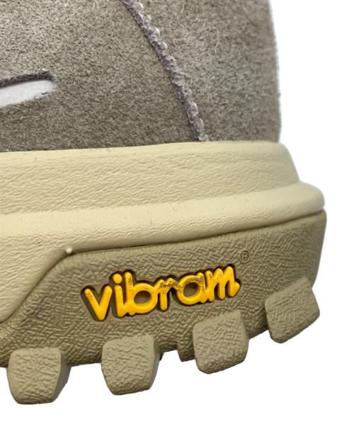 hobo（ホボ）hobo (ホボ) suncore (サンコア) STRAP SLIP ON SHOES COW SUEDE ベージュ サイズ:27の古着・服飾アイテム