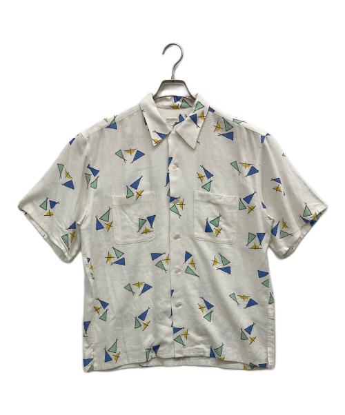 SOLARIS HATMAKERS&Co.（ソラリス ハットメーカーズ）SOLARIS HATMAKERS&Co. (ソラリス ハットメーカーズ) ATOMIC S/S OP SHIRT-TROPICANA ホワイト サイズ:38の古着・服飾アイテム