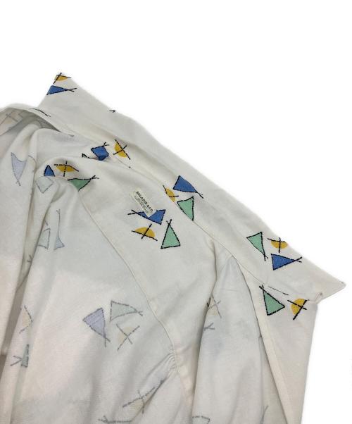 SOLARIS HATMAKERS&Co.（ソラリス ハットメーカーズ）SOLARIS HATMAKERS&Co. (ソラリス ハットメーカーズ) ATOMIC S/S OP SHIRT-TROPICANA ホワイト サイズ:38の古着・服飾アイテム