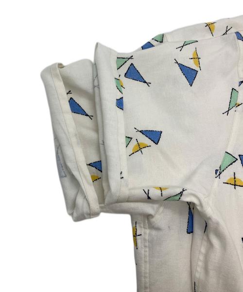 SOLARIS HATMAKERS&Co.（ソラリス ハットメーカーズ）SOLARIS HATMAKERS&Co. (ソラリス ハットメーカーズ) ATOMIC S/S OP SHIRT-TROPICANA ホワイト サイズ:38の古着・服飾アイテム