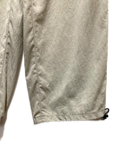 ATON（エイトン）ATON (エイトン) HIGH TWIST NYLON UTILITY PANTS ライトベージュ サイズ:02の古着・服飾アイテム