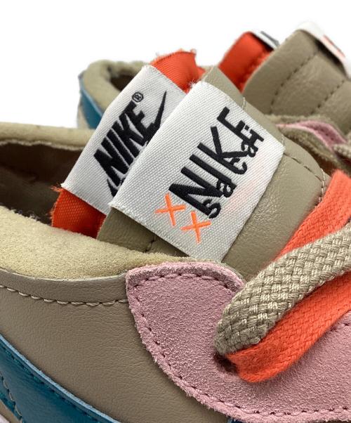 NIKE（ナイキ）NIKE (ナイキ) sacai (サカイ) KAWS (カウズ) ローカットスニーカー ベージュ サイズ:27の古着・服飾アイテム