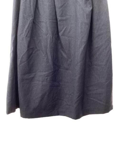tricot COMME des GARCONS（トリココムデギャルソン）tricot COMME des GARCONS (トリココムデギャルソン) ストライプスカート グレー サイズ:Mの古着・服飾アイテム