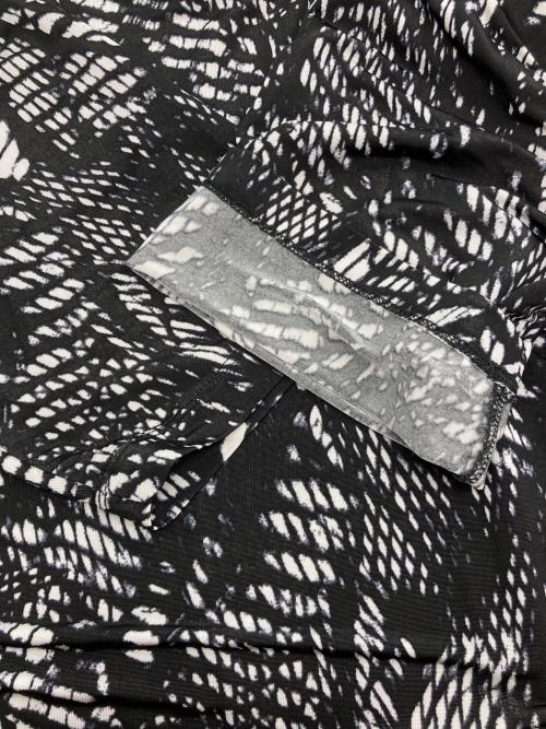 MM6 Maison Margiela（エムエムシックスメゾンマルジェラ）MM6 Maison Margiela (エムエムシックスメゾンマルジェラ) 総柄カットソー ブラック×ホワイト サイズ:Sの古着・服飾アイテム