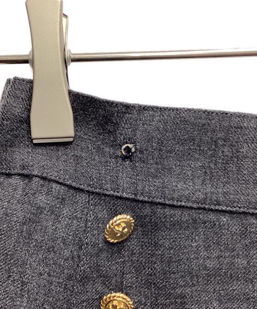 CHANEL（シャネル）CHANEL (シャネル) クローバーゴールドボタンラップスカート グレー サイズ:36の古着・服飾アイテム