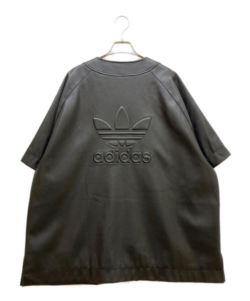 adidas（アディダス）adidas (アディダス) フェイクレザー アディカラー スリーストライプス ベースボールシャツ ブラック サイズ:SIZE 2XLの古着・服飾アイテム