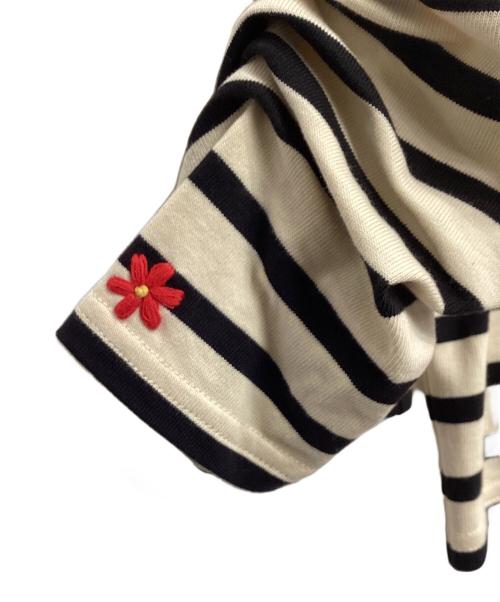 TORY BURCH（トリーバーチ）TORY BURCH (トリーバーチ) SCRUNCHED SLEEVE T-SHIRT アイボリー×ブラック サイズ:L 未使用品の古着・服飾アイテム