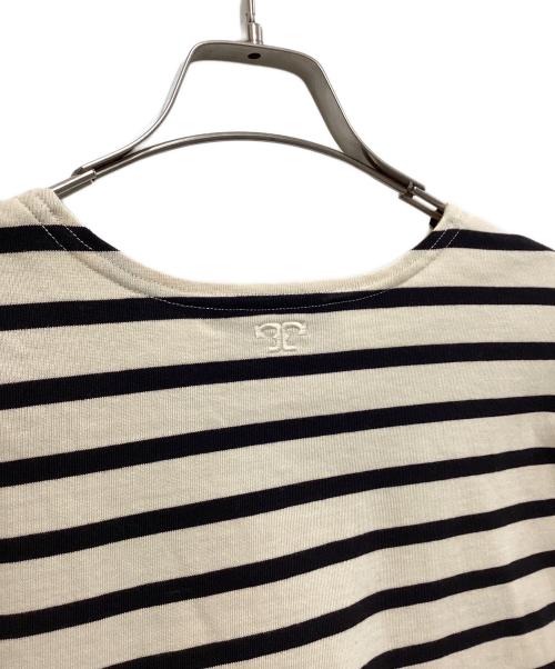 TORY BURCH（トリーバーチ）TORY BURCH (トリーバーチ) SCRUNCHED SLEEVE T-SHIRT アイボリー×ブラック サイズ:L 未使用品の古着・服飾アイテム