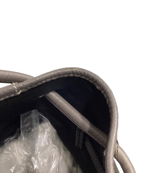 VASIC（ヴァジック）VASIC (ヴァジック) 巾着ショルダーバッグ グレー サイズ:下記参照の古着・服飾アイテム