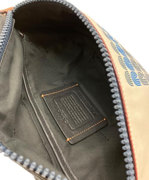 COACH（コーチ）COACH (コーチ) Rivington Belt Bag With Coach Print ネイビーの古着・服飾アイテム