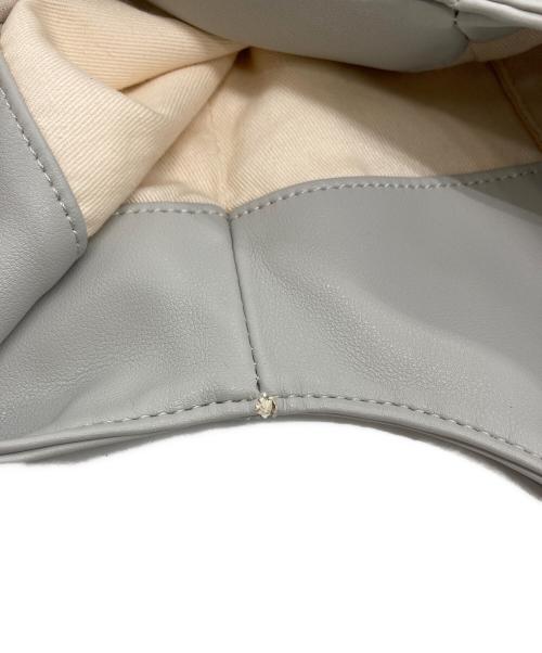 A.P.C.（アーペーセー）A.P.C. (アーペーセー) ninon スモールトートバッグ ライトグレーの古着・服飾アイテム