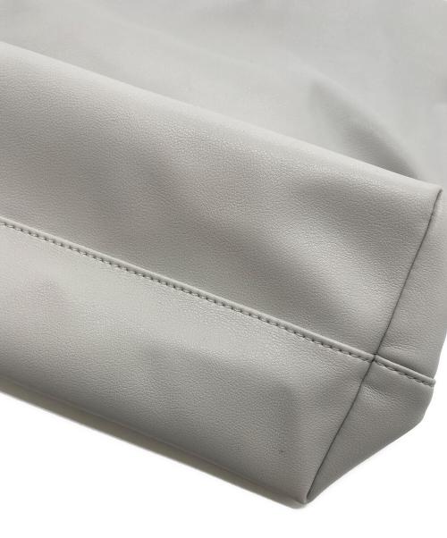 A.P.C.（アーペーセー）A.P.C. (アーペーセー) ninon スモールトートバッグ ライトグレーの古着・服飾アイテム