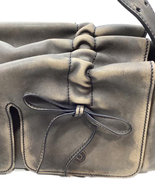 Acne studios（アクネ ストゥディオス）Acne studios (アクネ ストゥディオス) ユーズド加工マルチポケットバッグ ブラウンの古着・服飾アイテム